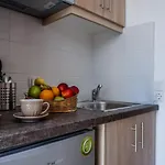 Liostasi * Σκύρος