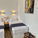 Liostasi * Σκύρος