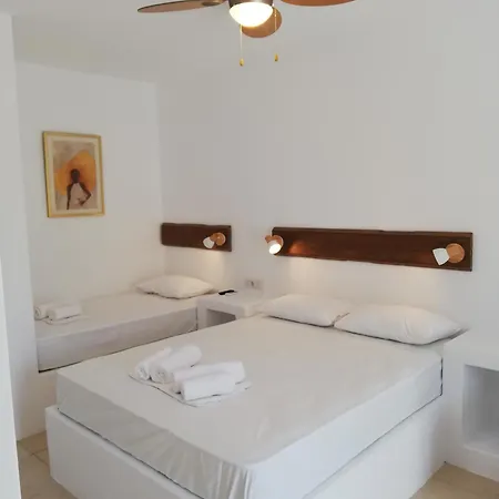 Liostasi סקירוס