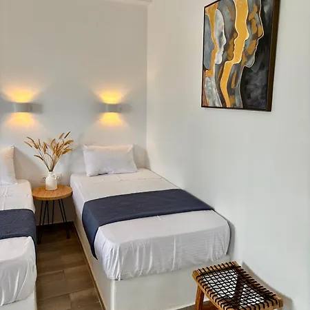 Liostasi * סקירוס