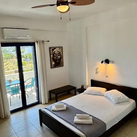 Liostasi סקירוס