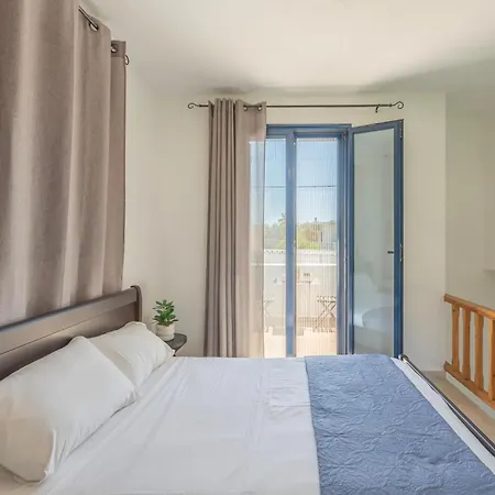 شقة Liostasi سكيروس
